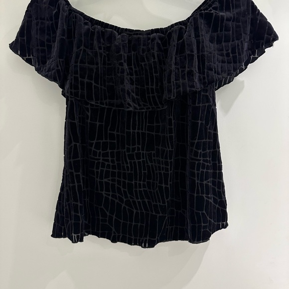 Halston H velvet top - Picture 1 of 2